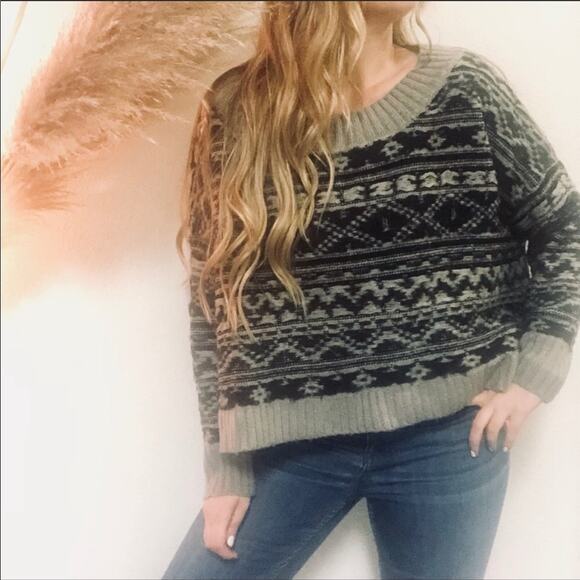 NORDSTROM Trouve Aztec Printed Black Grey Gray Boxy Oversize Sweater Large - Picture 1 of 7